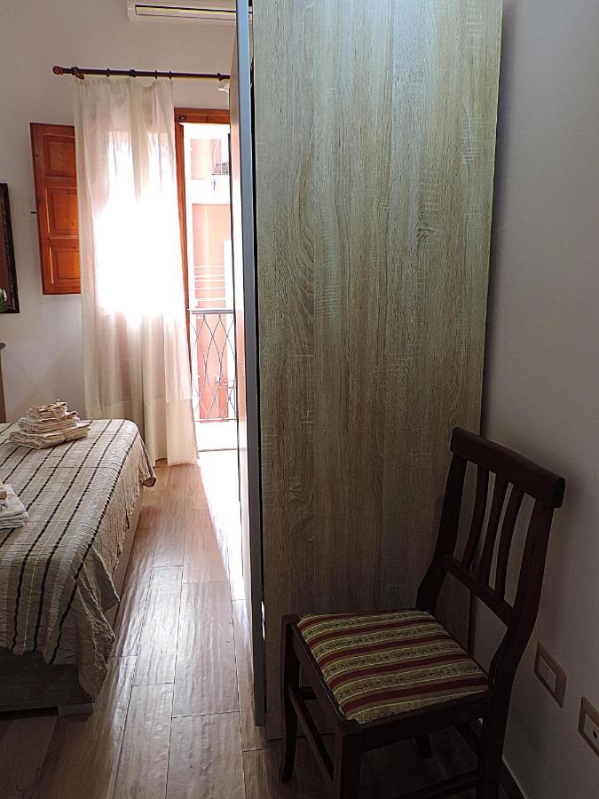 Sa Fabbrica De Sant'Anna Bed & Breakfast Cagliari Ngoại thất bức ảnh